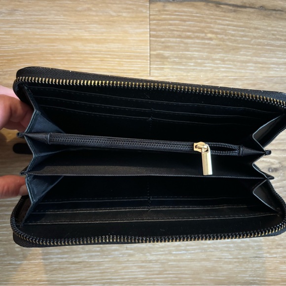 MINNIE MOUSE black zip wallet - Picture 3 of 3